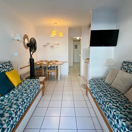 Apartment 2 Pieces Avec Terrasse Et Vue Mer, Acces Piscine Et Parking Inclus - Fr-1-504-677